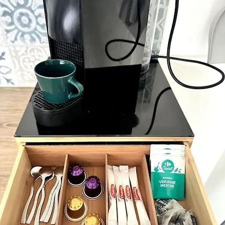 Les Lilas דירה *