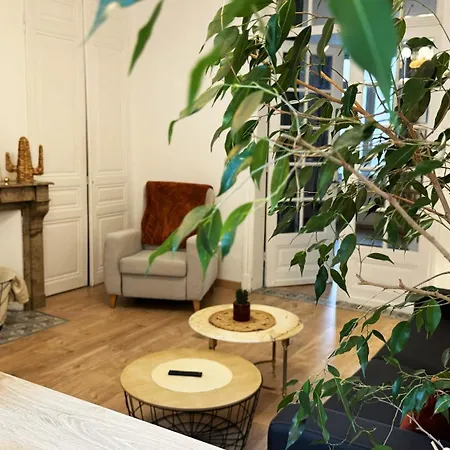 Les Lilas Apartment